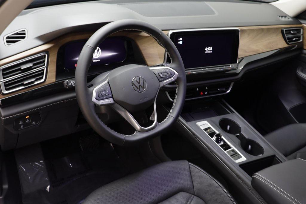 new 2025 Volkswagen Atlas car