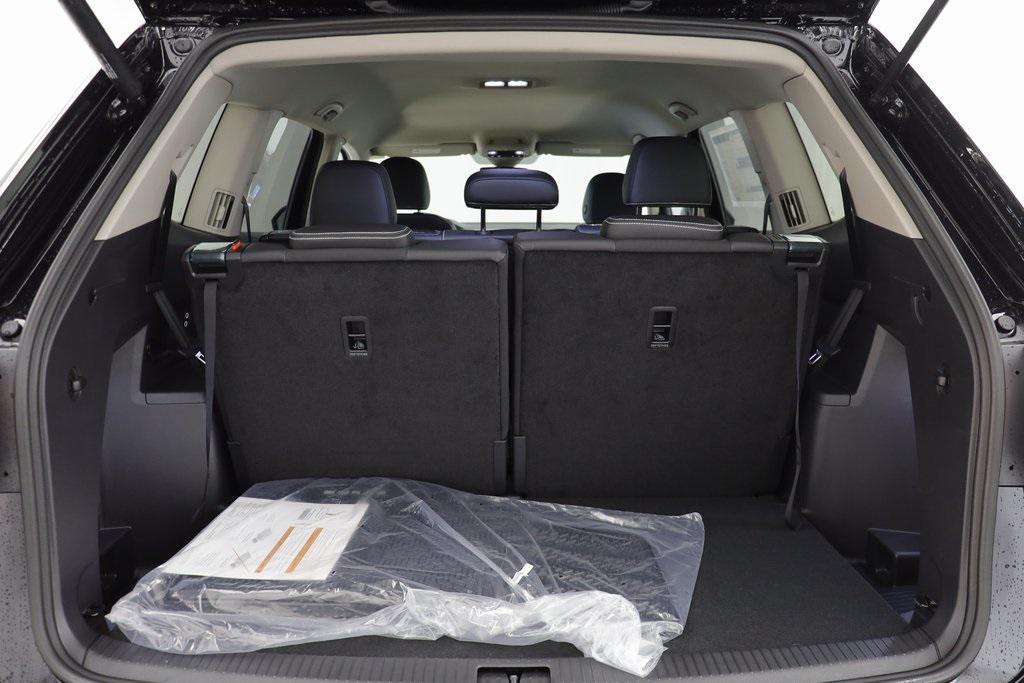 new 2025 Volkswagen Atlas car