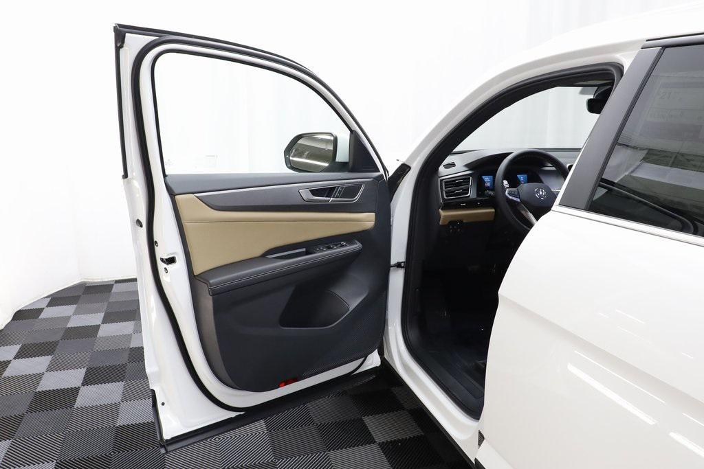 new 2025 Volkswagen Atlas Cross Sport car, priced at $39,536
