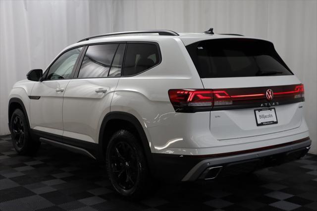 new 2025 Volkswagen Atlas car, priced at $45,404