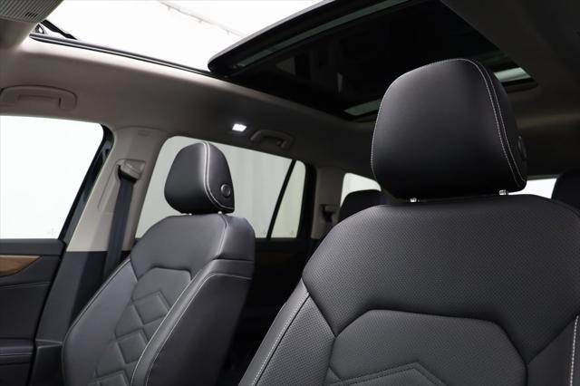 new 2025 Volkswagen Atlas car, priced at $43,963