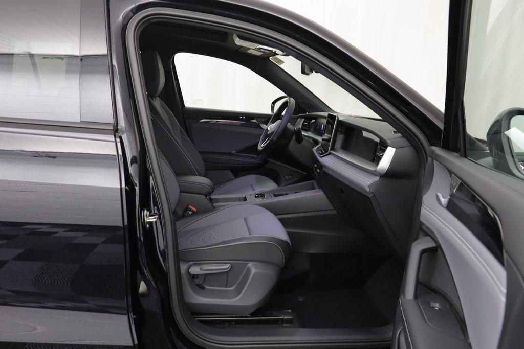 new 2025 Volkswagen Tiguan car, priced at $35,798