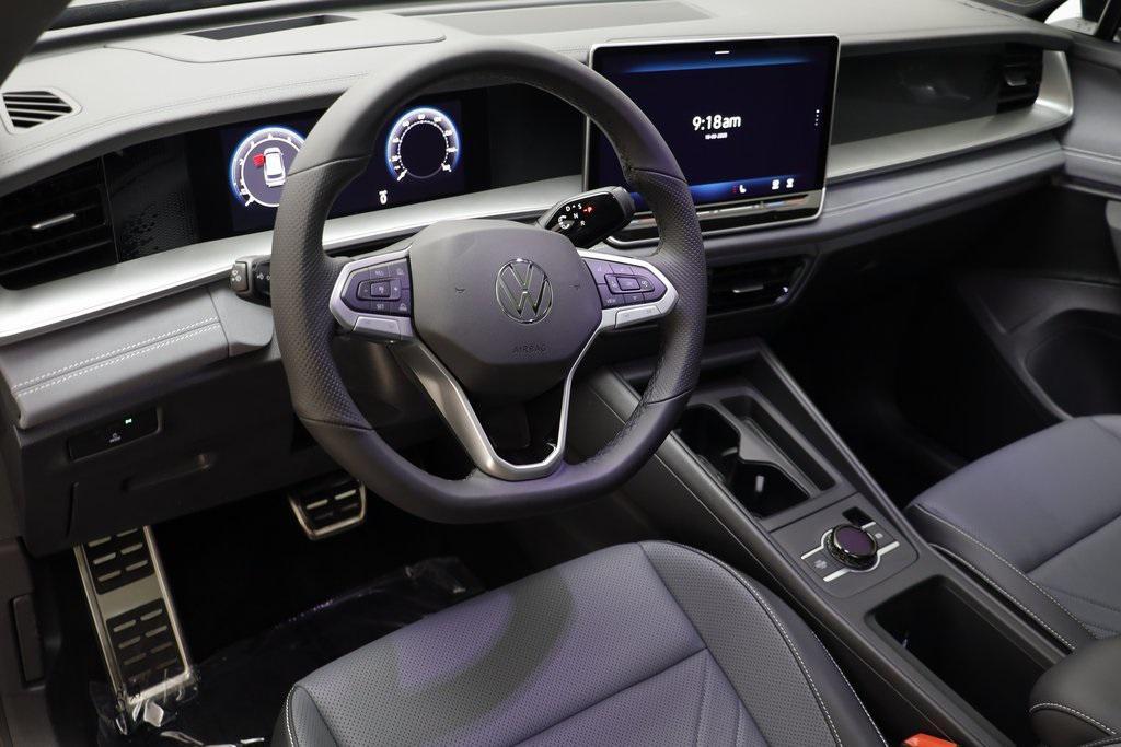 new 2025 Volkswagen Tiguan car, priced at $35,798