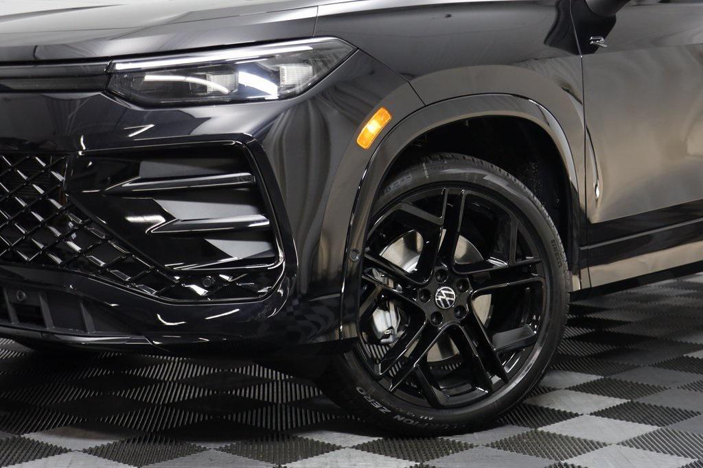 new 2025 Volkswagen Tiguan car, priced at $35,798