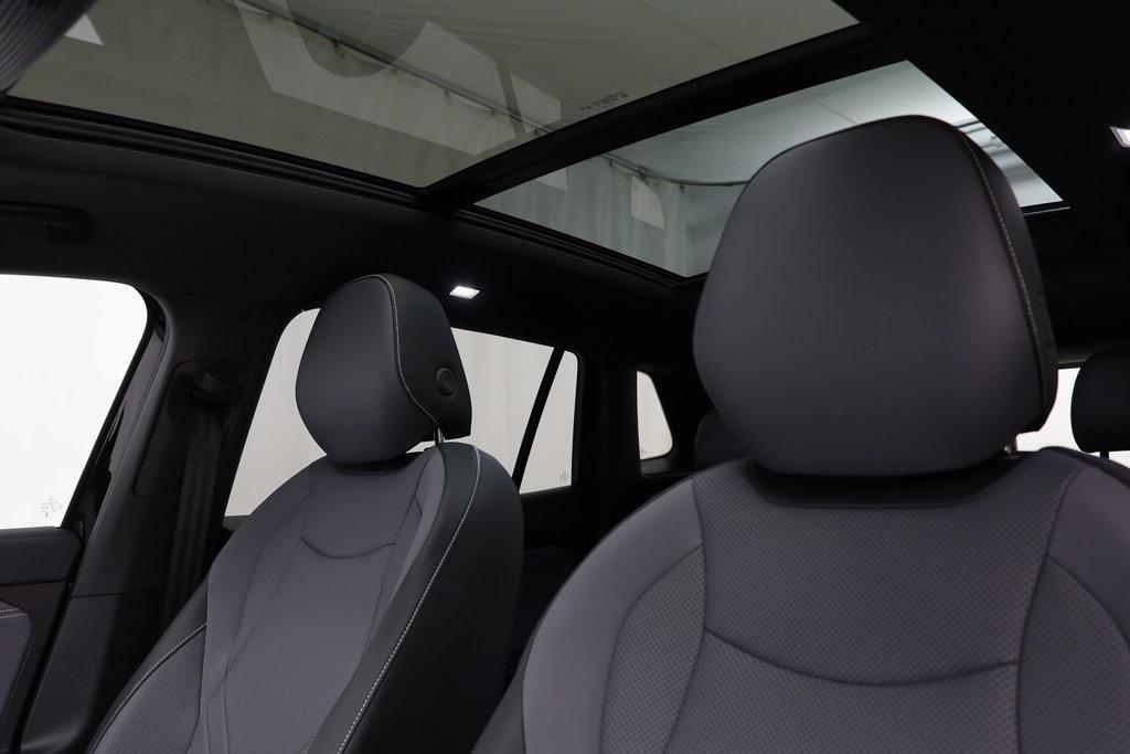 new 2025 Volkswagen Tiguan car, priced at $35,798