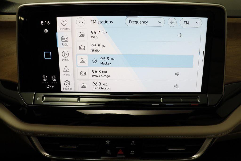 new 2025 Volkswagen Atlas car, priced at $41,136