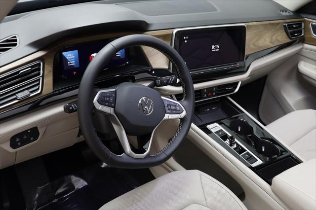 new 2025 Volkswagen Atlas car, priced at $44,136