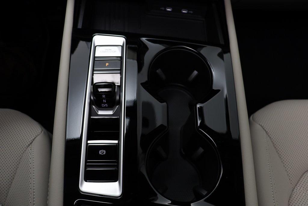 new 2025 Volkswagen Atlas car, priced at $41,136