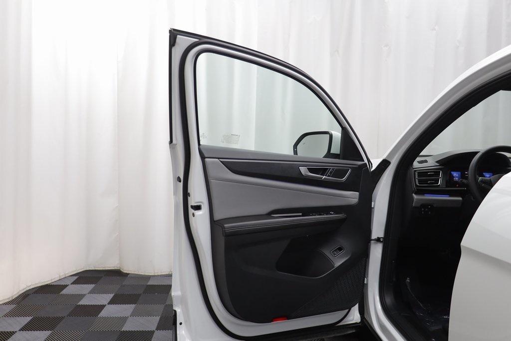 used 2025 Volkswagen Atlas Cross Sport car, priced at $41,235