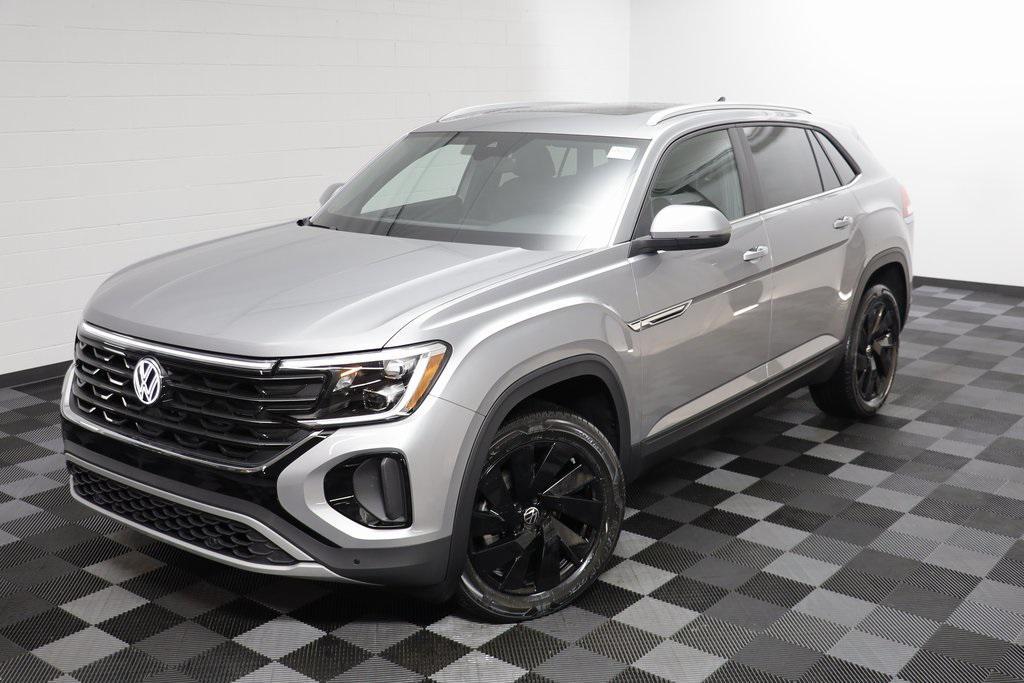 new 2025 Volkswagen Atlas Cross Sport car, priced at $43,654