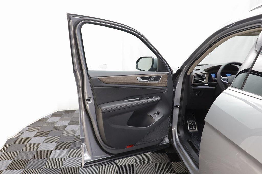 new 2026 Volkswagen Atlas car, priced at $54,279