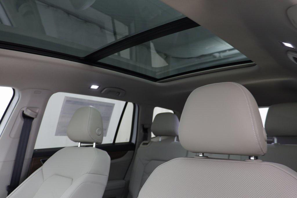 new 2026 Volkswagen Atlas car, priced at $46,308