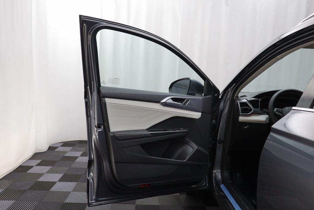 new 2025 Volkswagen Taos car, priced at $34,699