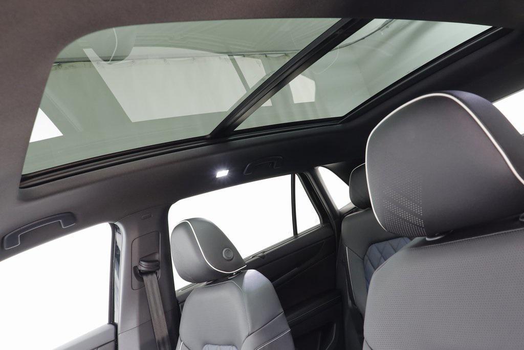 new 2026 Volkswagen Atlas Cross Sport car, priced at $53,248