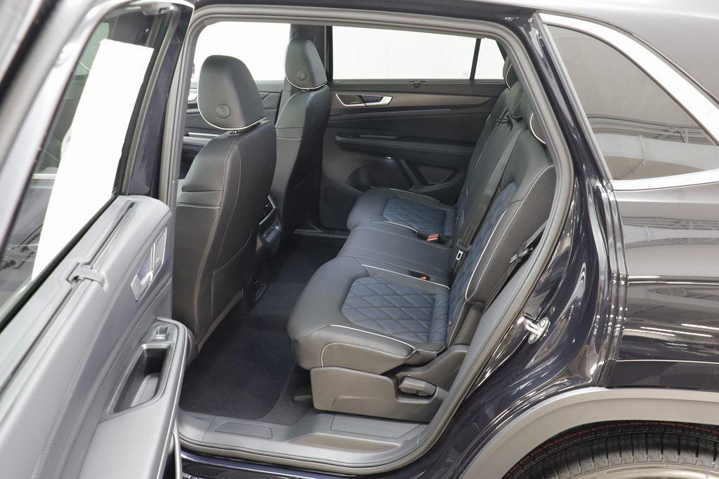 new 2026 Volkswagen Atlas Cross Sport car, priced at $53,248