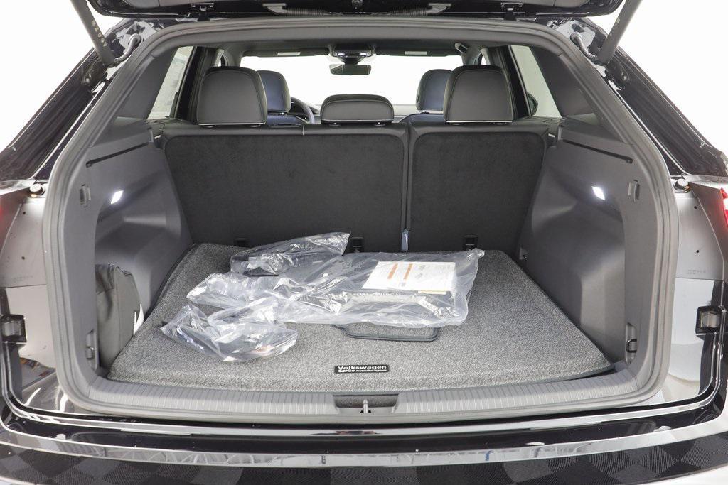 new 2026 Volkswagen Atlas Cross Sport car, priced at $53,248