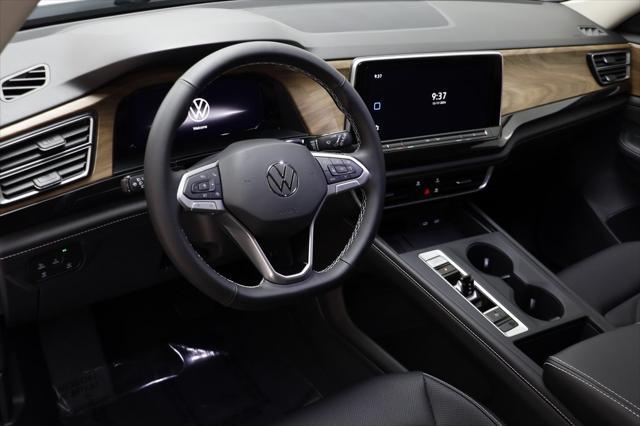 new 2025 Volkswagen Atlas car, priced at $39,006