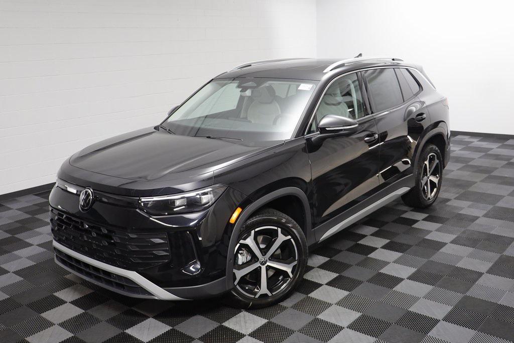 new 2025 Volkswagen Tiguan car, priced at $35,284