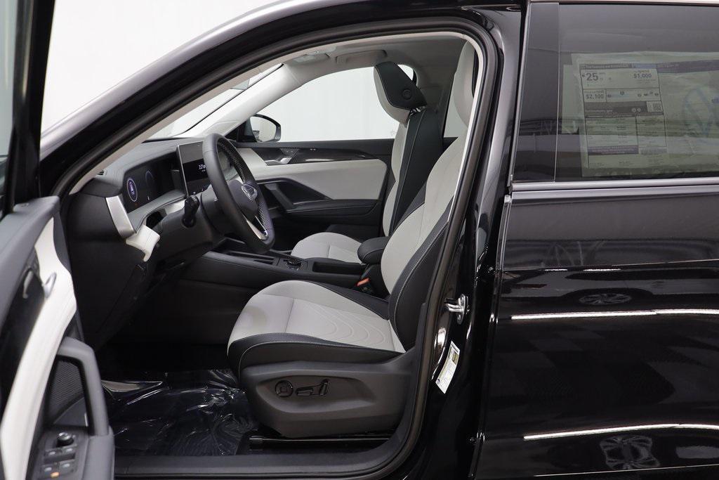new 2025 Volkswagen Tiguan car, priced at $35,284