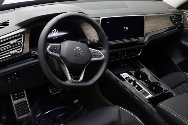 new 2025 Volkswagen Atlas car, priced at $52,348