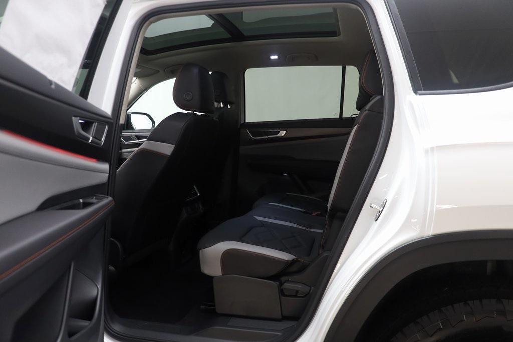 new 2024 Volkswagen Atlas car, priced at $46,630