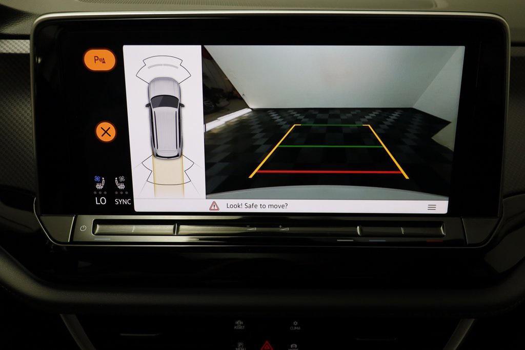 used 2025 Volkswagen Atlas car, priced at $37,141