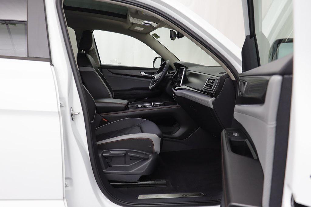 used 2025 Volkswagen Atlas car, priced at $37,141