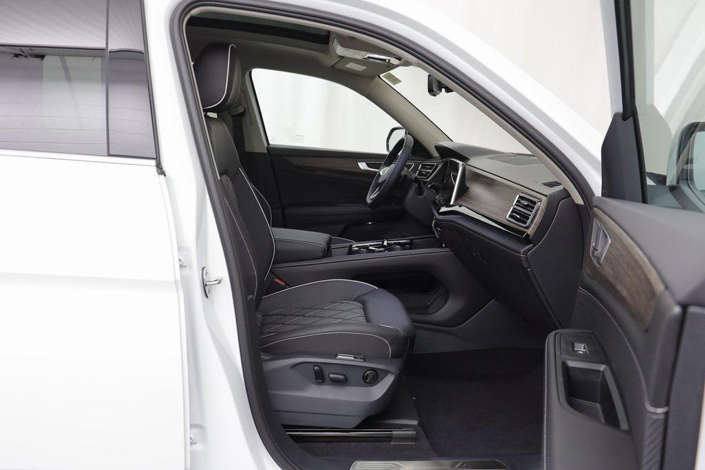 new 2026 Volkswagen Atlas car, priced at $53,979