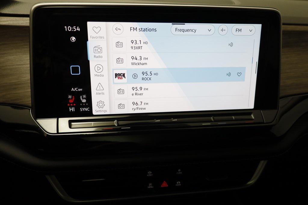 new 2026 Volkswagen Atlas car, priced at $53,623