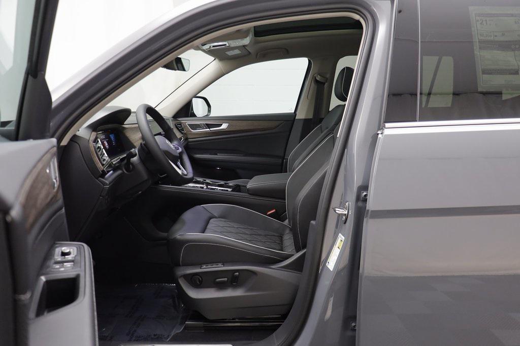 new 2026 Volkswagen Atlas car, priced at $53,623