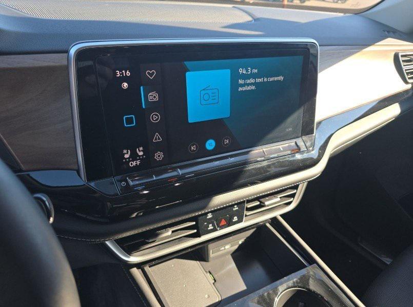 used 2024 Volkswagen Atlas car, priced at $34,107