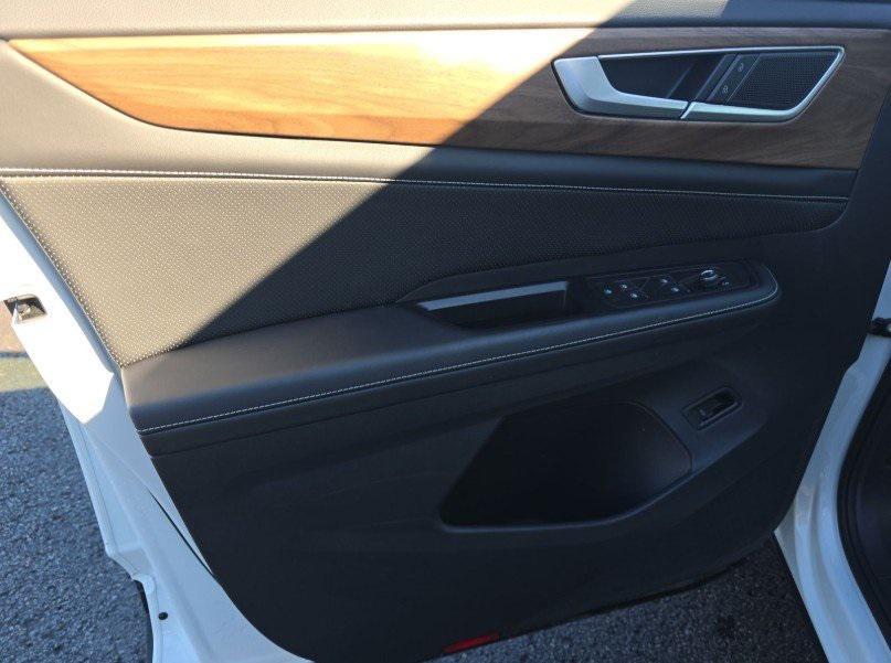 used 2024 Volkswagen Atlas car, priced at $34,107