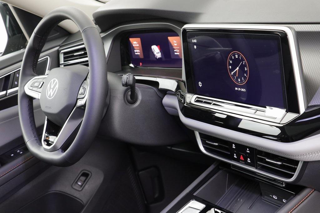 new 2026 Volkswagen Atlas car, priced at $47,188