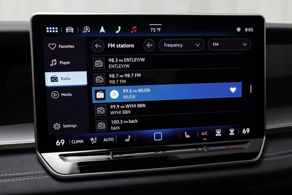 new 2025 Volkswagen Tiguan car, priced at $36,235