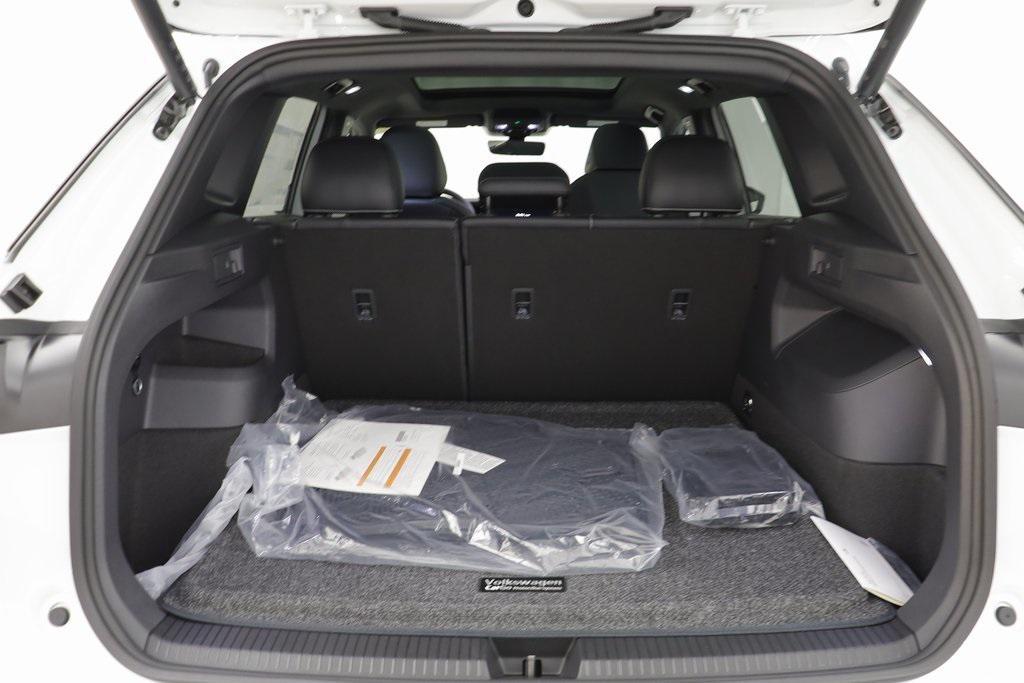 new 2025 Volkswagen Tiguan car, priced at $36,235