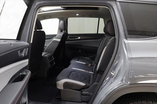 new 2025 Volkswagen Atlas car, priced at $46,014