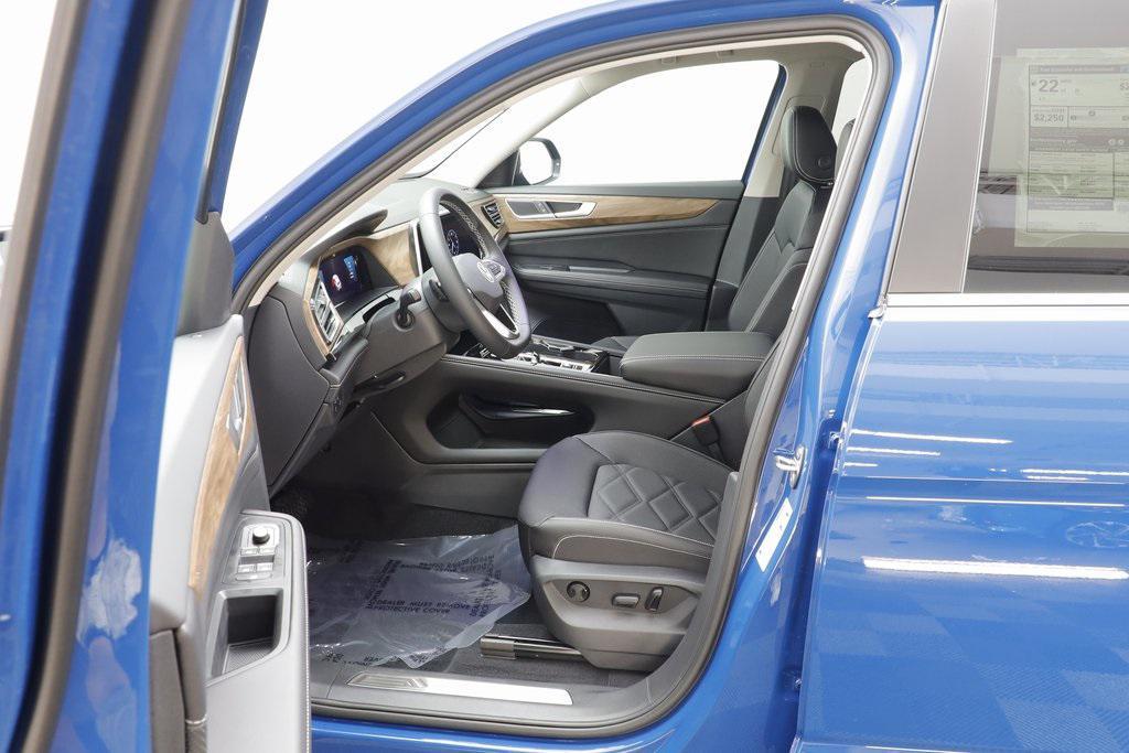 new 2026 Volkswagen Atlas car, priced at $45,351