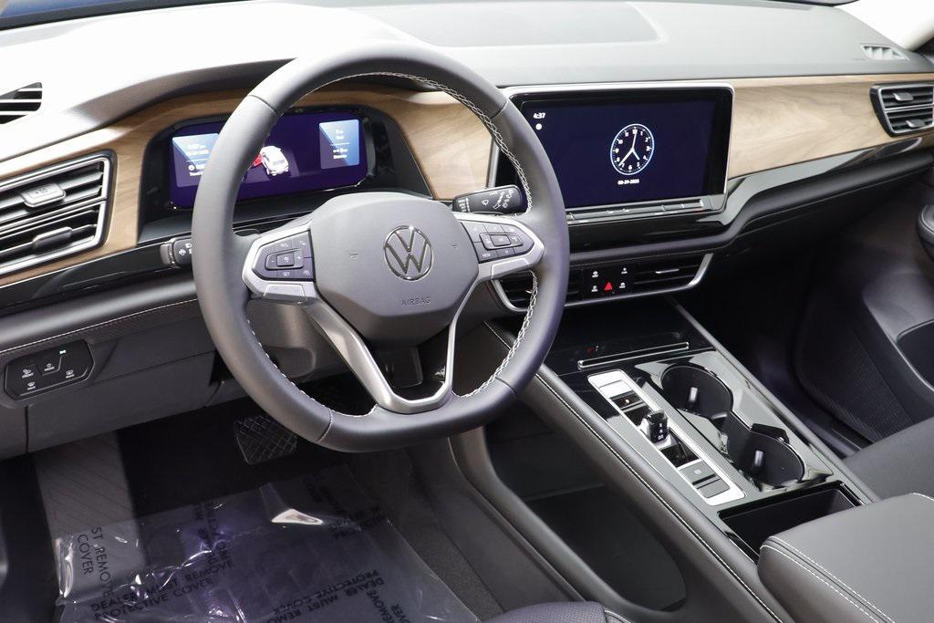 new 2026 Volkswagen Atlas car, priced at $45,351