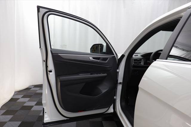 new 2025 Volkswagen Atlas Cross Sport car, priced at $37,589