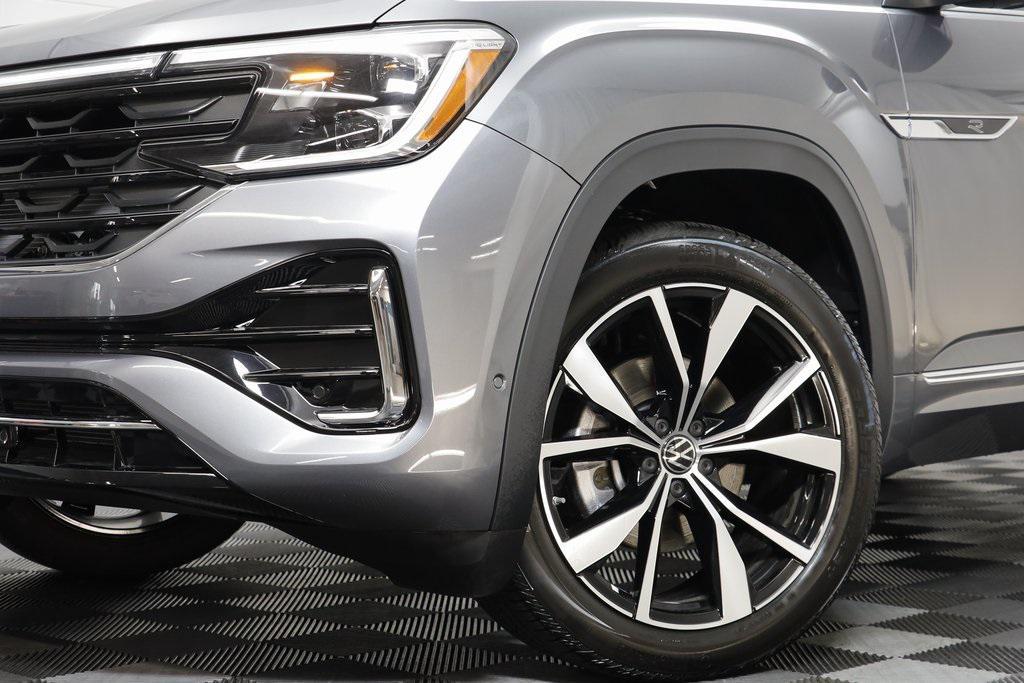 new 2025 Volkswagen Atlas car, priced at $50,509