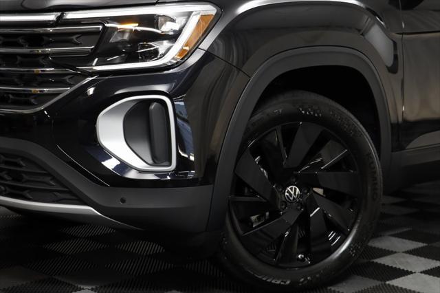 new 2025 Volkswagen Atlas car, priced at $43,616