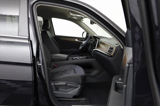 new 2025 Volkswagen Atlas car, priced at $43,616