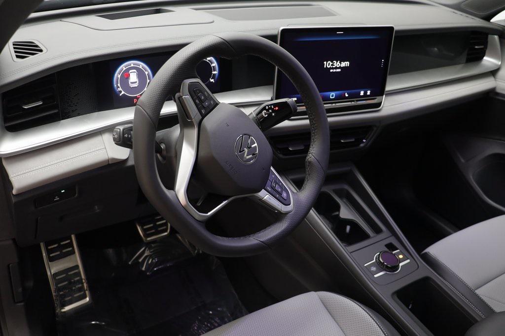 new 2025 Volkswagen Tiguan car, priced at $35,554
