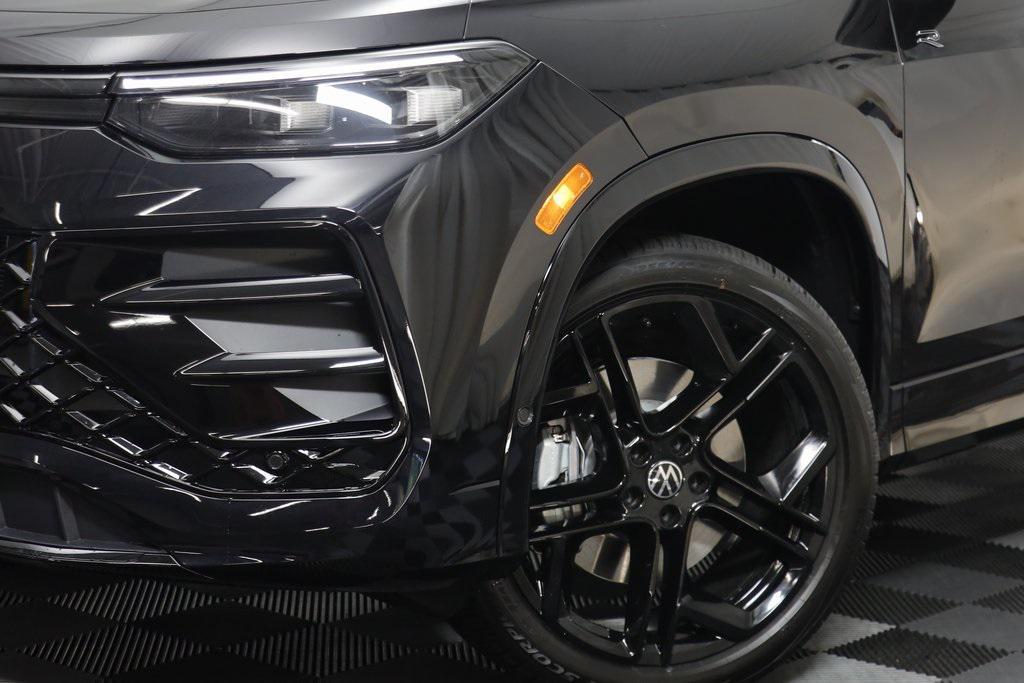 new 2025 Volkswagen Tiguan car, priced at $35,554