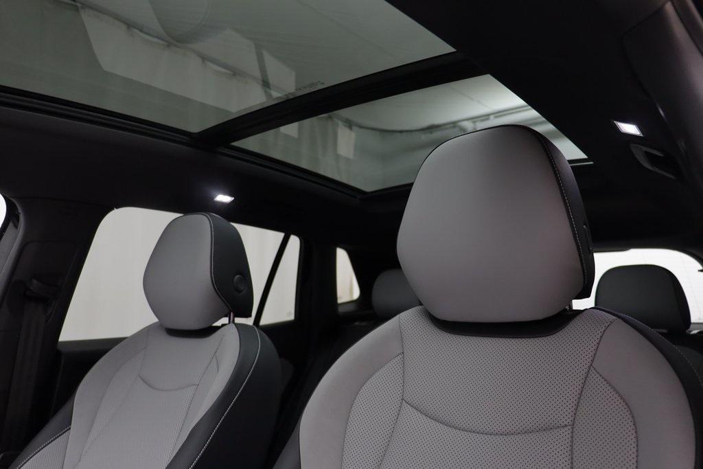 new 2025 Volkswagen Tiguan car, priced at $35,554