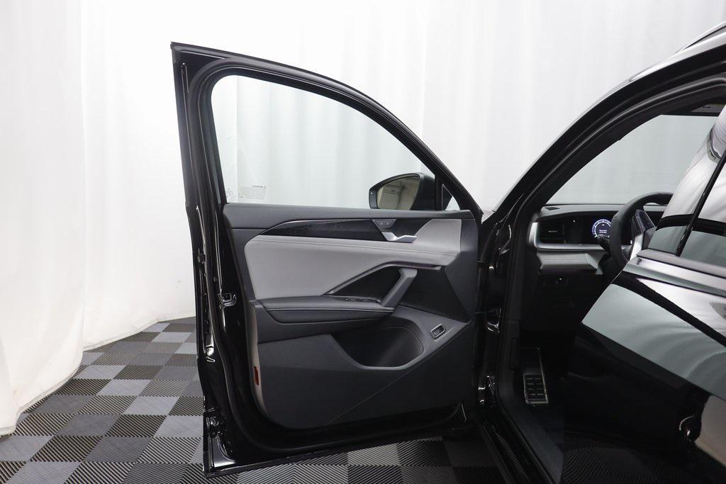 new 2025 Volkswagen Tiguan car, priced at $35,554