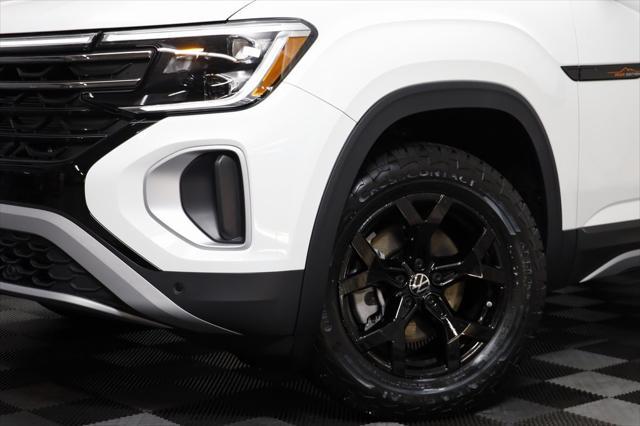 new 2025 Volkswagen Atlas car, priced at $46,677