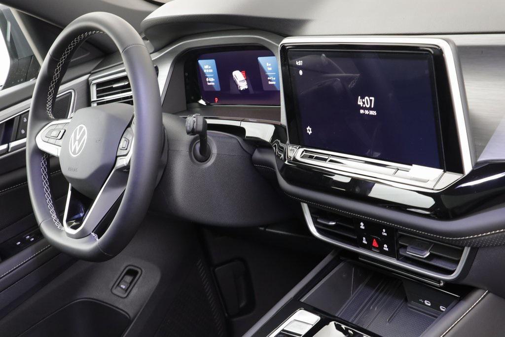 new 2026 Volkswagen Atlas Cross Sport car, priced at $46,538