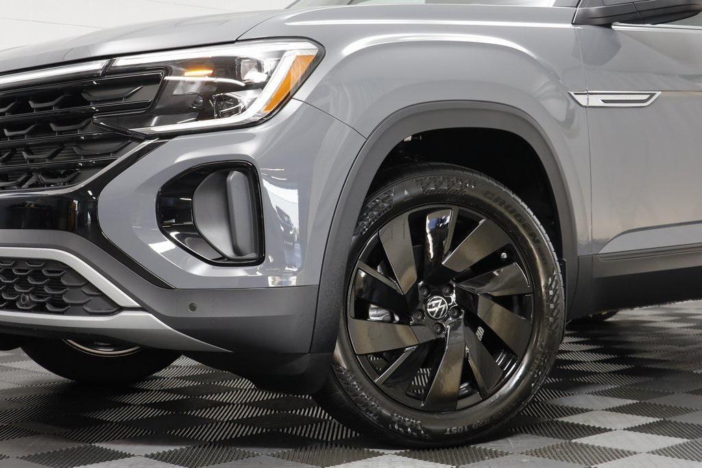 new 2026 Volkswagen Atlas Cross Sport car, priced at $46,538