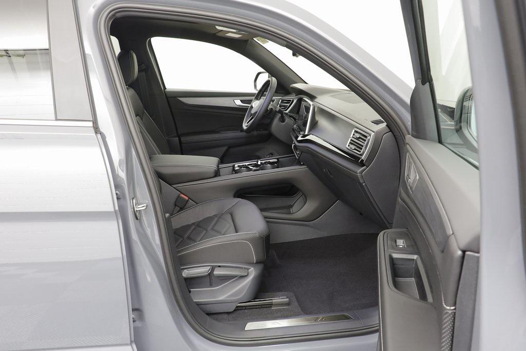 new 2026 Volkswagen Atlas Cross Sport car, priced at $46,538